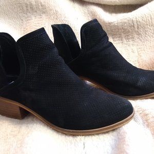 Steve Madden Black Suede Booties